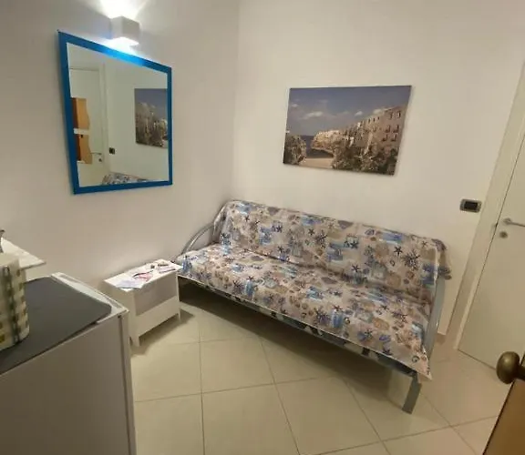 Petali Rosa- Dimora Mare بيت ضيافة بولينيانو آ ماري