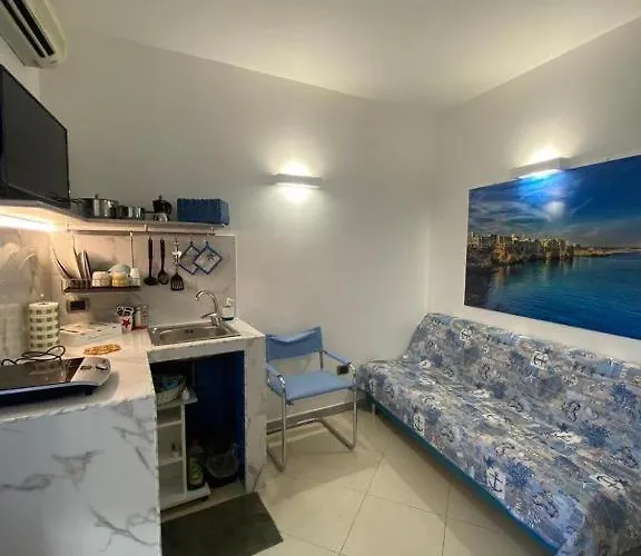 Petali Rosa- Dimora Mare 3* 滨海波利尼亚诺